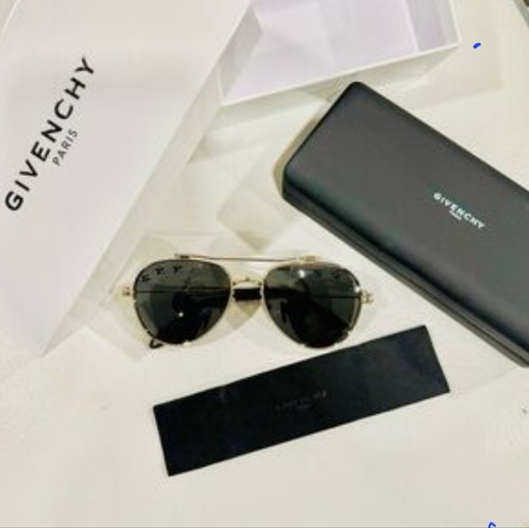 NWT Givenchy stars sunglasses - Picture 1 of 4